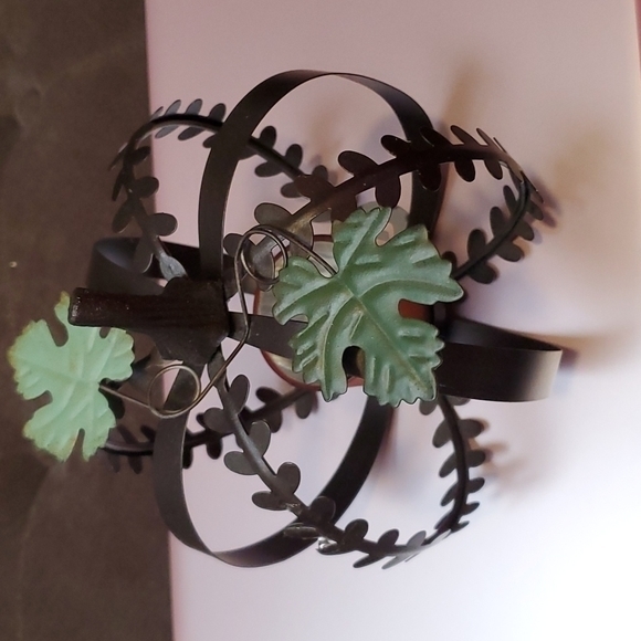 Metal Pumpkin Candle Holder - in‎ the Middle - Picture 3 of 6